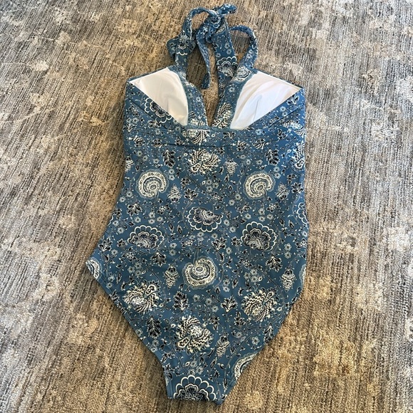 Boden women’s Blue Floral Swimsuit - size 6L - halter - padded bra - Picture 4 of 6